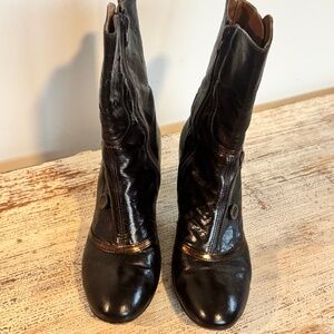 Manas Lea Foscati Vintage Style Leather Boot